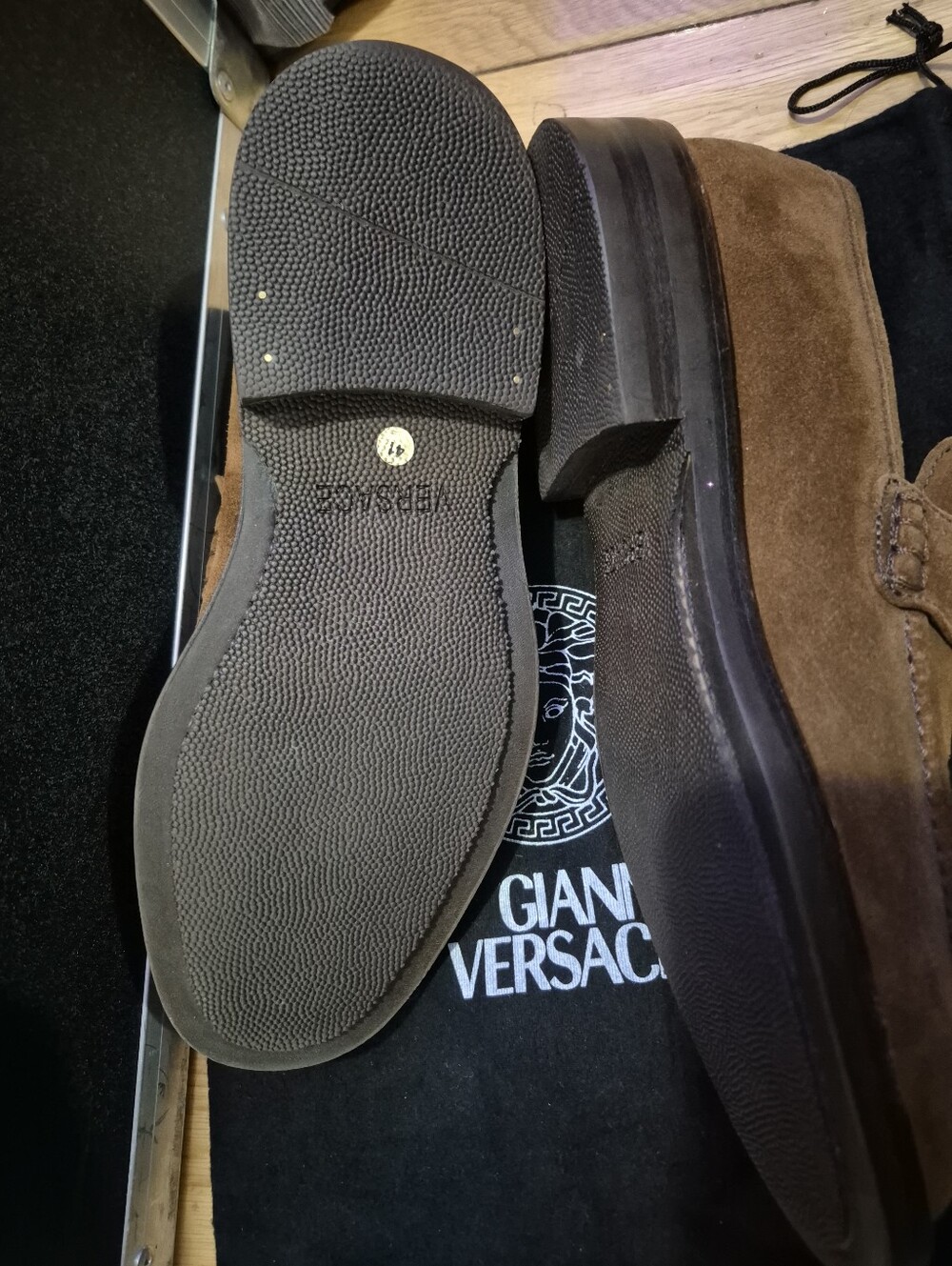 ARCHIVAL VINTAGE GIANNI VERSACE BROWN SUEDE MEDUSA LOAFERS - Picture 5 of 9